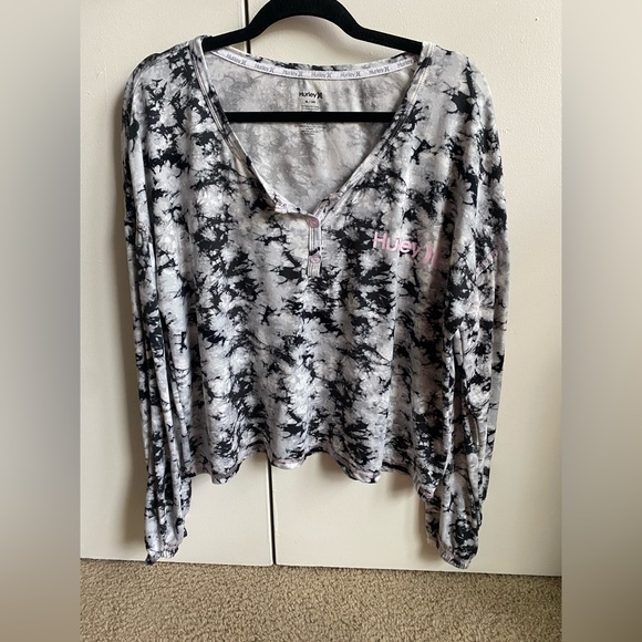 Womans Hurley Longsleeve Crop Top Size XL - Picture 1 of 6